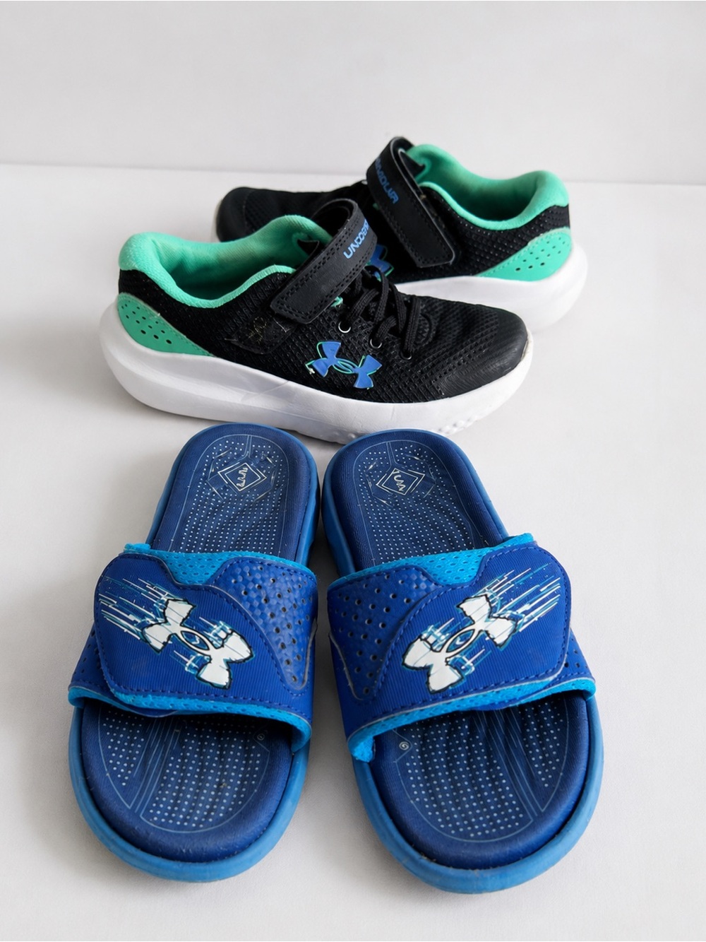 Under‎ Armour bundle of boys shoes size 1